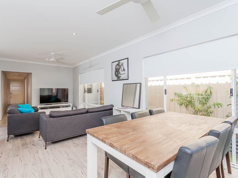 16 Rover Lane, Spearwood WA 6163