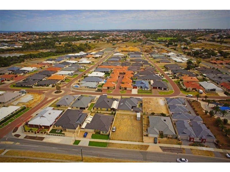 63 West Churchill Avenue, Munster WA 6166