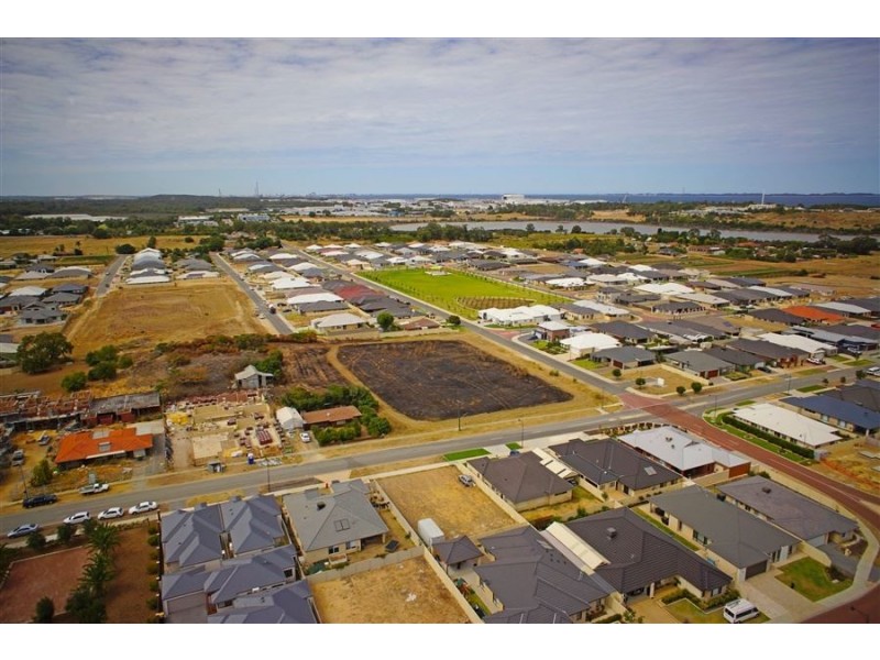 63 West Churchill Avenue, Munster WA 6166