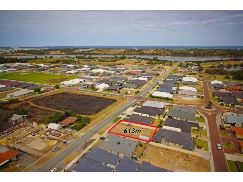 63 West Churchill Avenue, Munster WA 6166