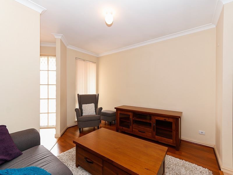 1/1 Azolla Court, Coogee WA 6166