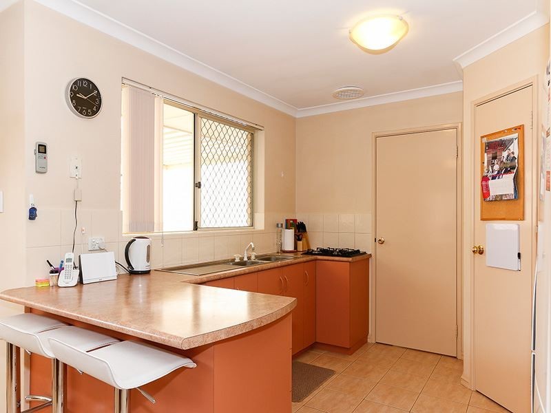 1/1 Azolla Court, Coogee WA 6166