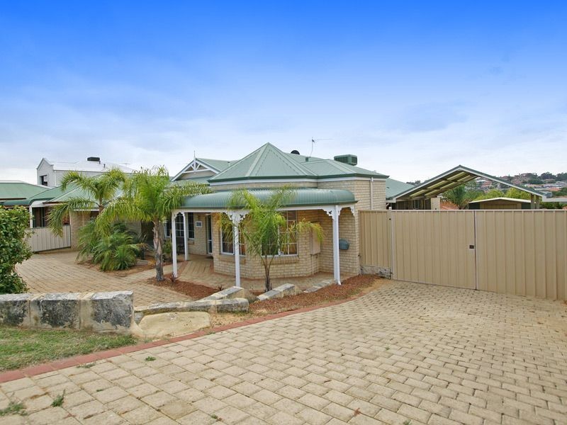 296 Hamilton Road, Coogee WA 6166
