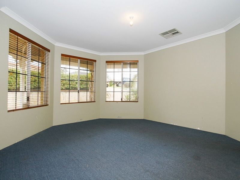 296 Hamilton Road, Coogee WA 6166