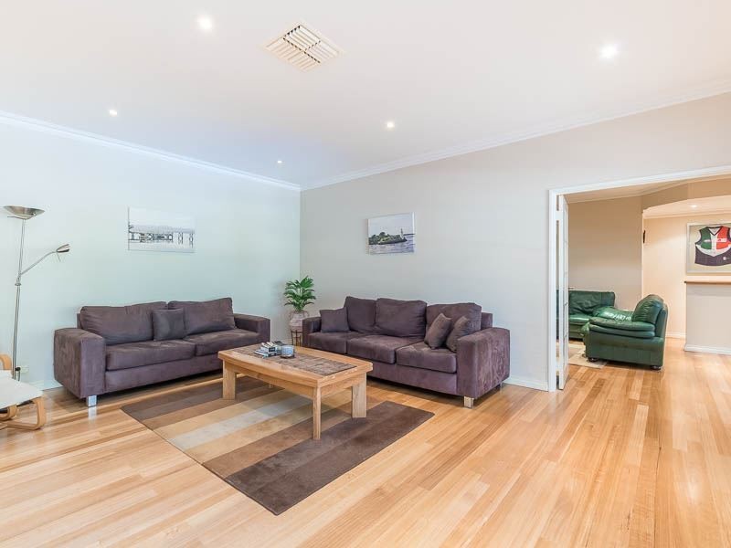 12 Jasper Court, Bibra Lake WA 6163