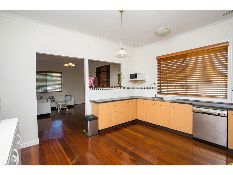 373 South Street, Hilton WA 6163