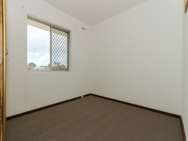 8/4 Southend Rd, Hamilton Hill WA 6163