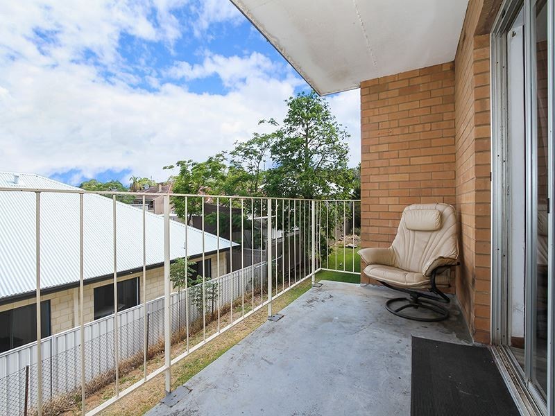 8/4 Southend Rd, Hamilton Hill WA 6163