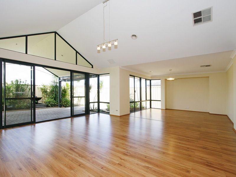 25 Honeyeater Street, Beeliar WA 6164