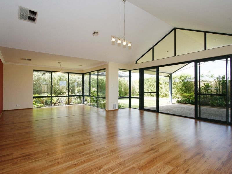 25 Honeyeater Street, Beeliar WA 6164