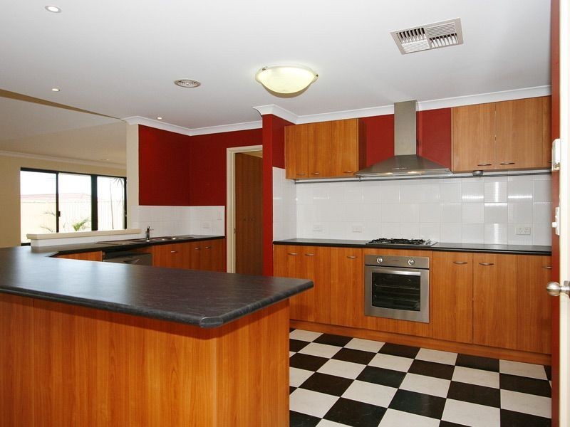 25 Honeyeater Street, Beeliar WA 6164