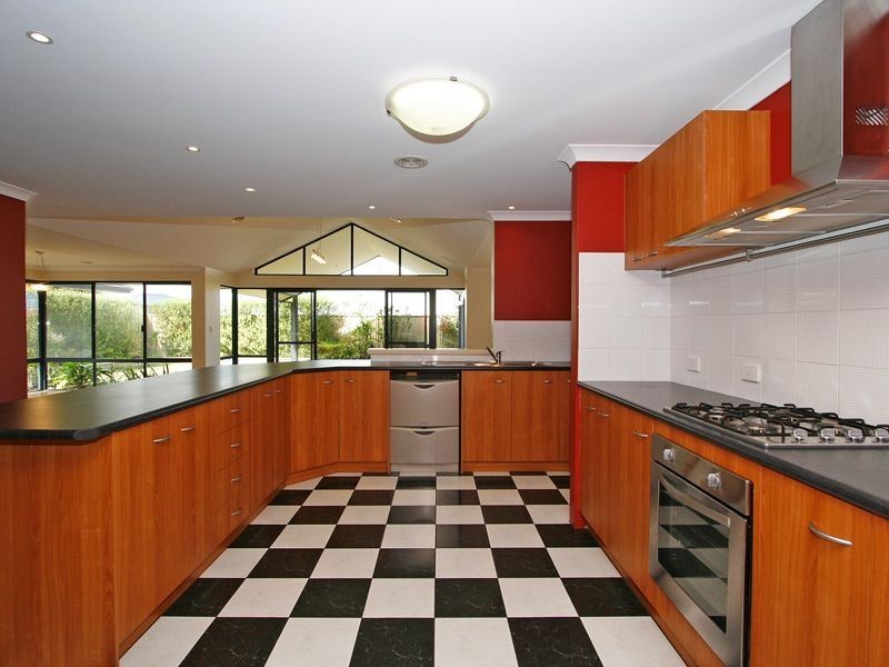 25 Honeyeater Street, Beeliar WA 6164