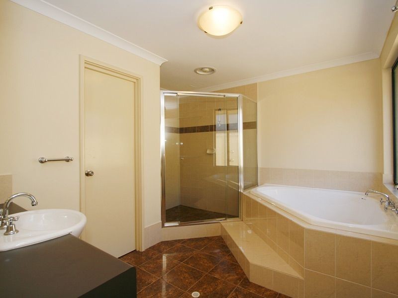 25 Honeyeater Street, Beeliar WA 6164