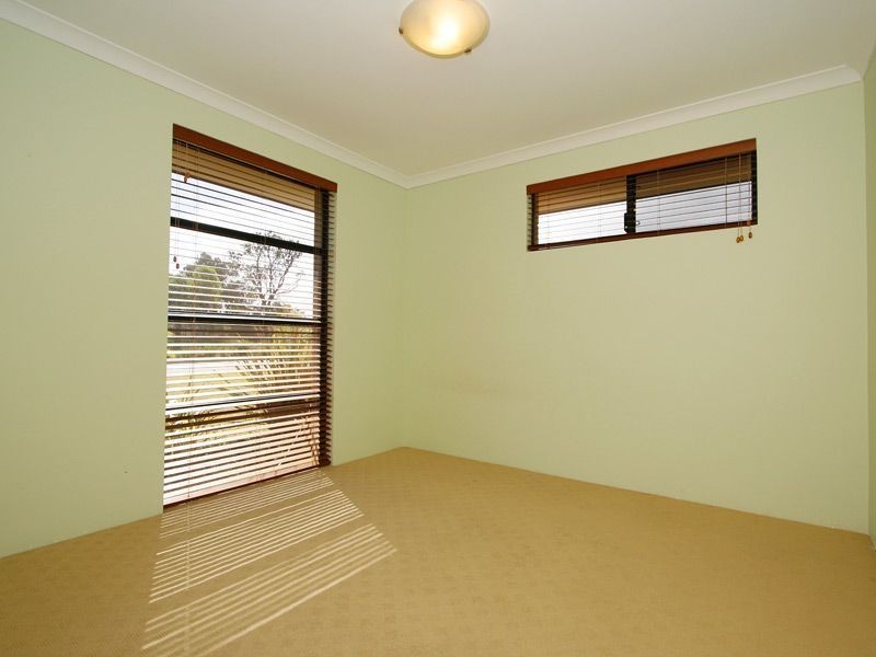 25 Honeyeater Street, Beeliar WA 6164