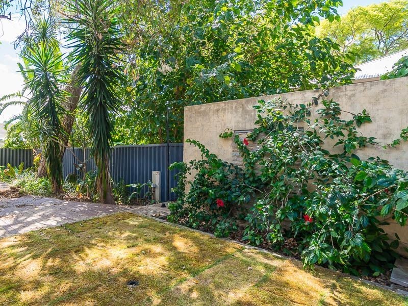 15A Butson Street, Hilton WA 6163