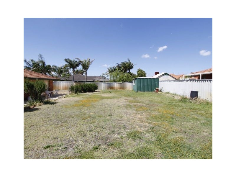16 Bloodwood Circle, South Lake WA 6164