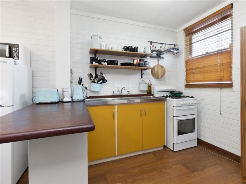 1/221 Clontarf Road, Hamilton Hill WA 6163