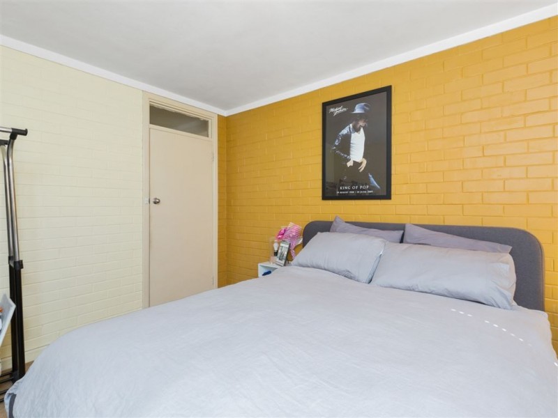 1/221 Clontarf Road, Hamilton Hill WA 6163