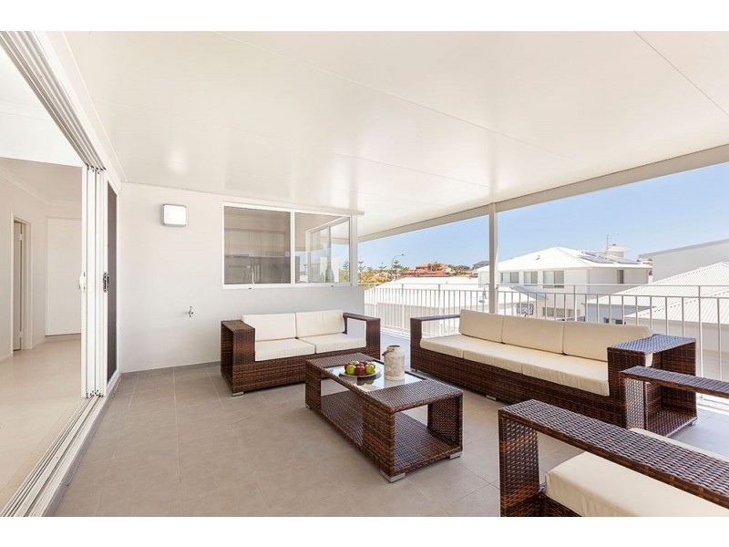 7 Crown Terrace, Coogee WA 6166
