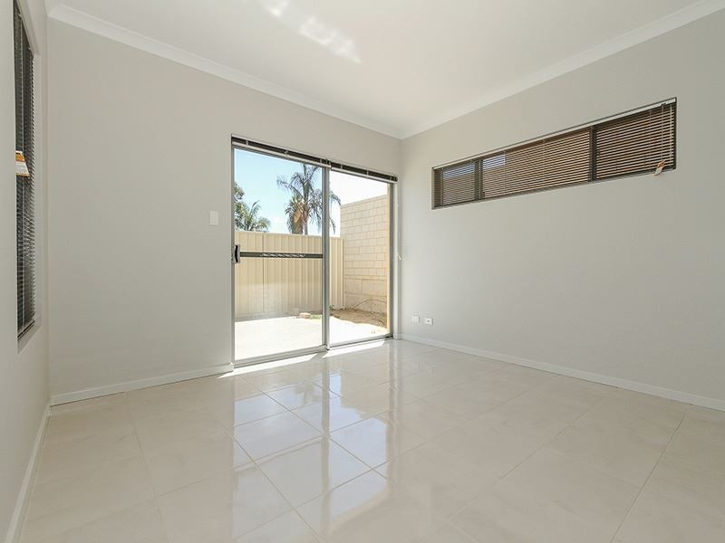 4/30 Kent St, Spearwood WA 6163