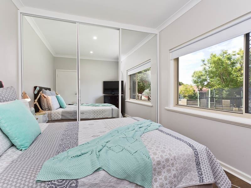 9 Bromley Road, Hilton WA 6163