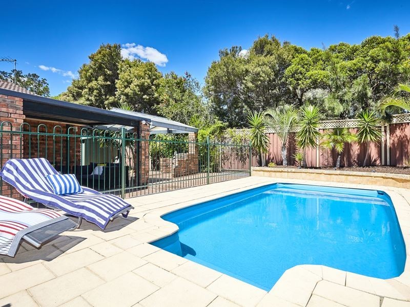 26 Beckett Close, Munster WA 6166