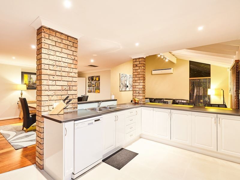 26 Beckett Close, Munster WA 6166
