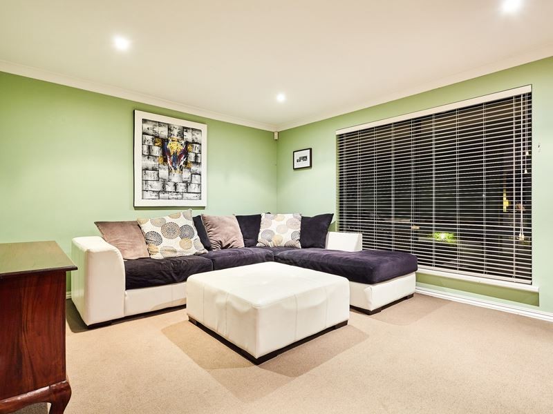 26 Beckett Close, Munster WA 6166