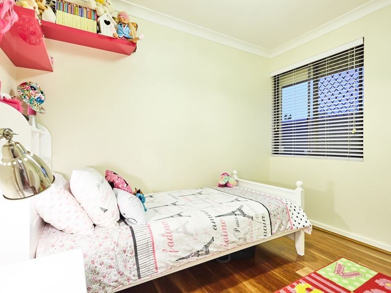 26 Beckett Close, Munster WA 6166