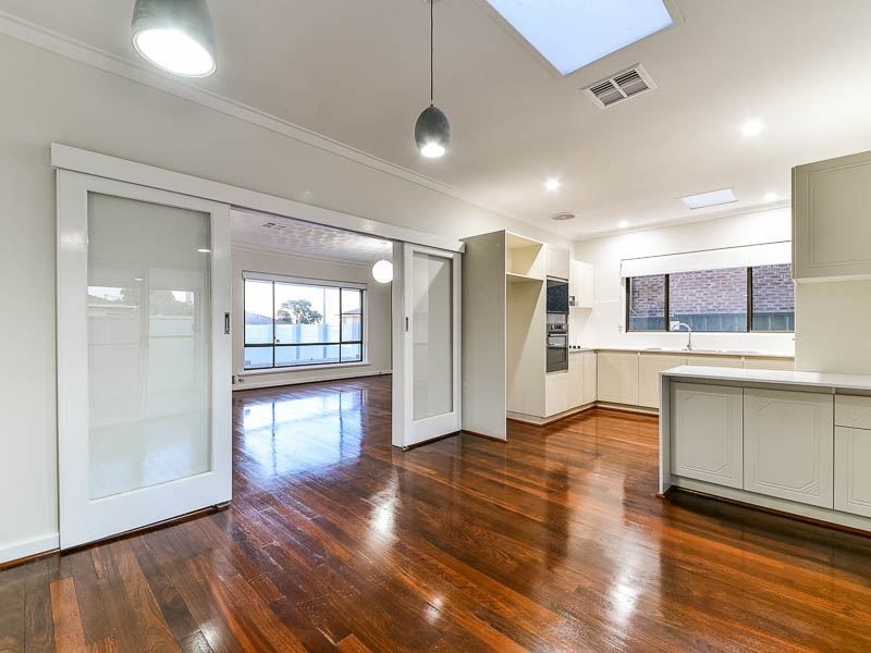 20 Hamilton Rd, Hamilton Hill WA 6163