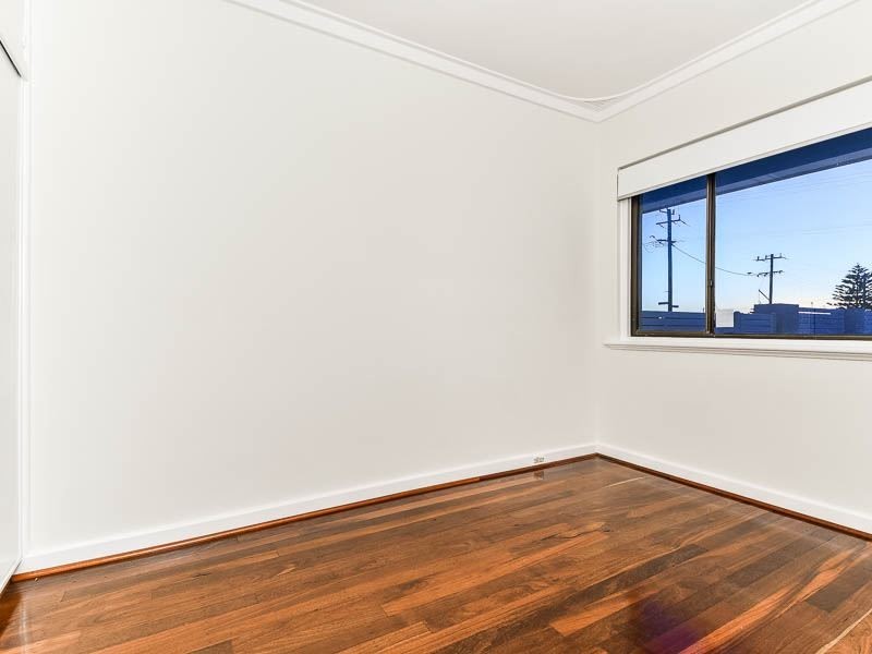 20 Hamilton Rd, Hamilton Hill WA 6163