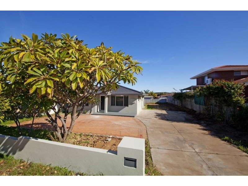 35 Hamilton Road, Hamilton Hill WA 6163