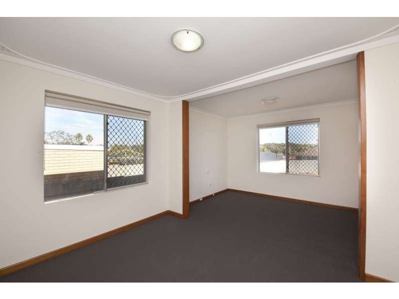 35 Hamilton Road, Hamilton Hill WA 6163