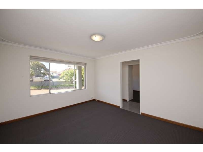 35 Hamilton Road, Hamilton Hill WA 6163