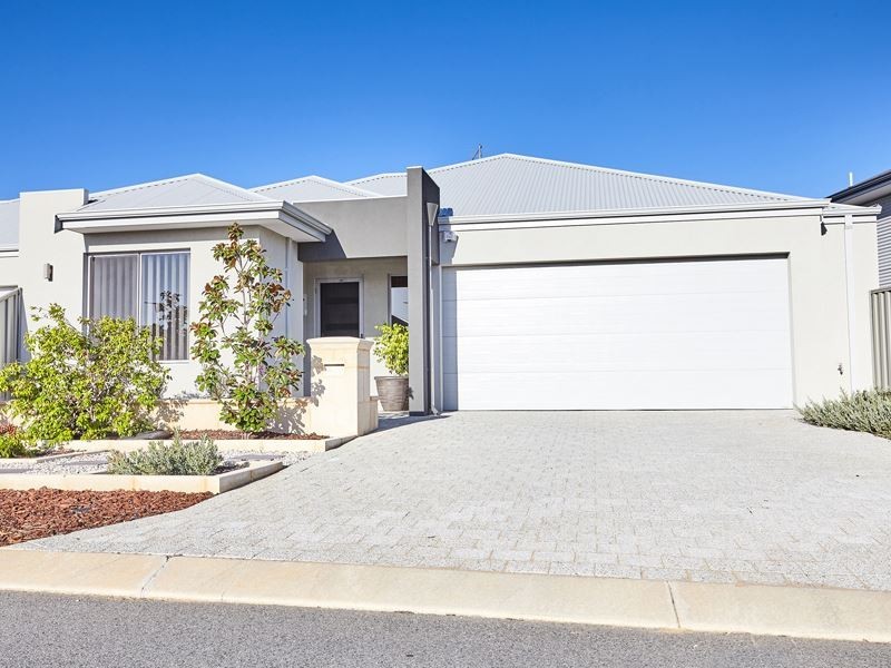 4A Anjou Way, Hamilton Hill WA 6163