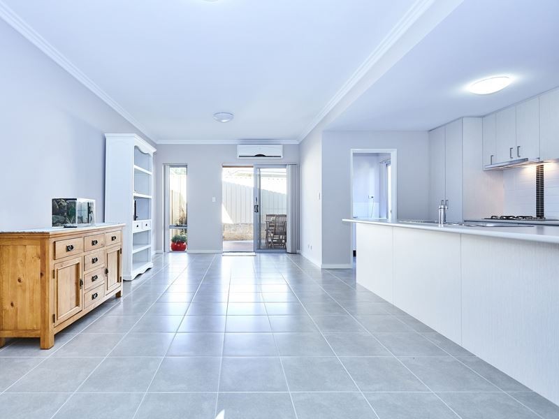 4A Anjou Way, Hamilton Hill WA 6163