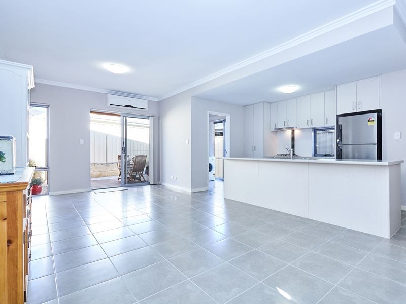 4A Anjou Way, Hamilton Hill WA 6163