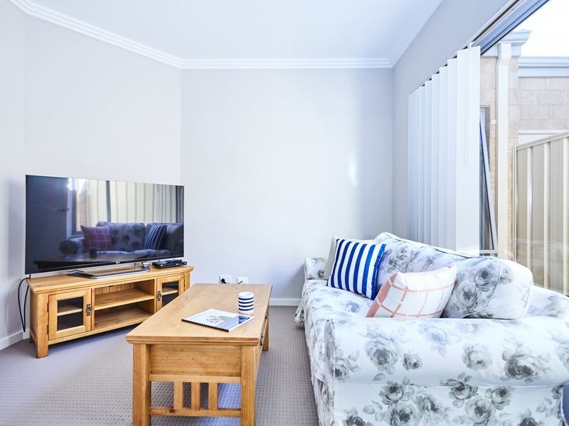 4A Anjou Way, Hamilton Hill WA 6163