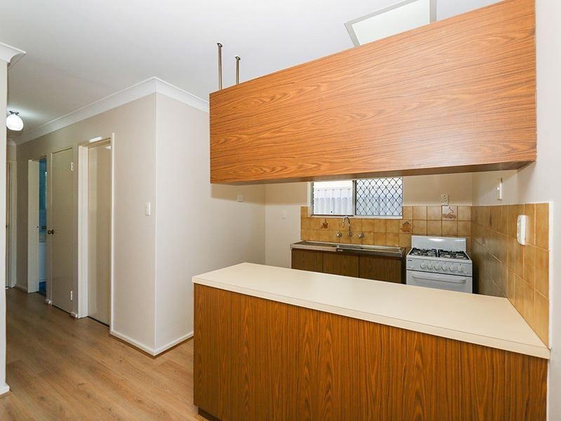 104 Gilbertson Rd, Kardinya WA 6163