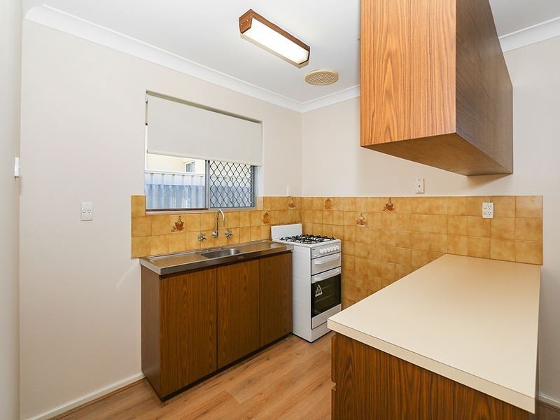 104 Gilbertson Rd, Kardinya WA 6163