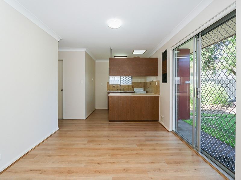 104 Gilbertson Rd, Kardinya WA 6163