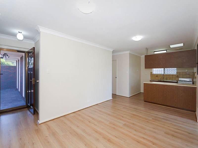 104 Gilbertson Rd, Kardinya WA 6163