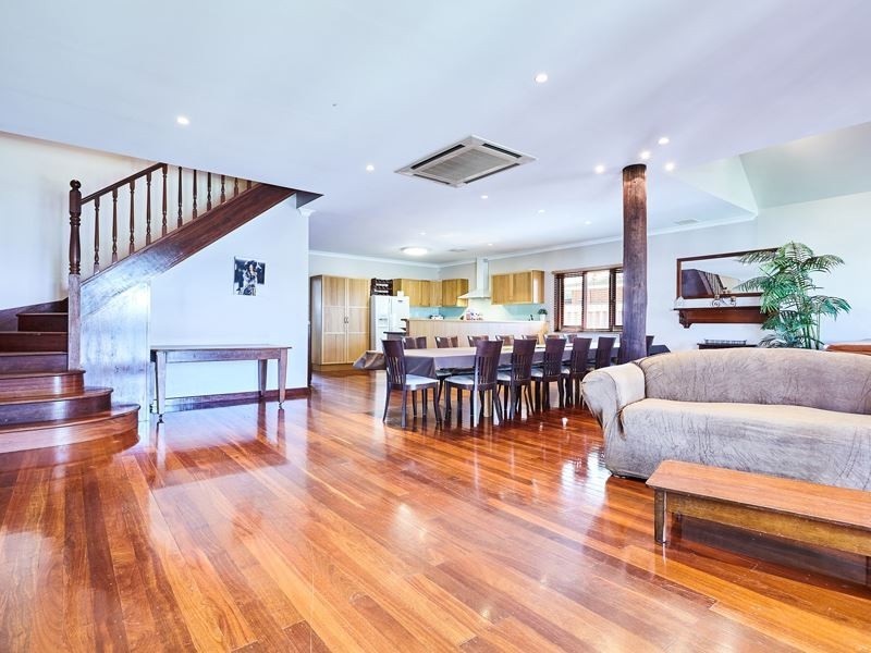 8 Frederick Road, Hamilton Hill WA 6163