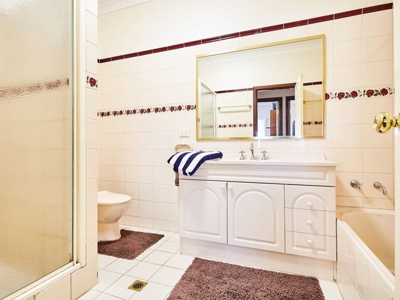 8 Frederick Road, Hamilton Hill WA 6163