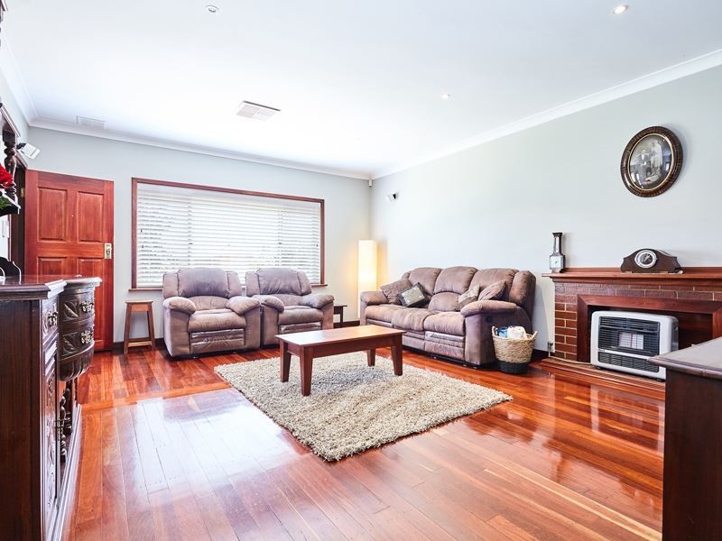 8 Frederick Road, Hamilton Hill WA 6163