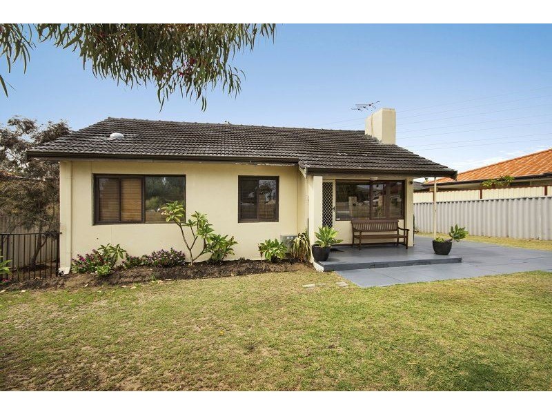 14 Bitton Street, Hamilton Hill WA 6163