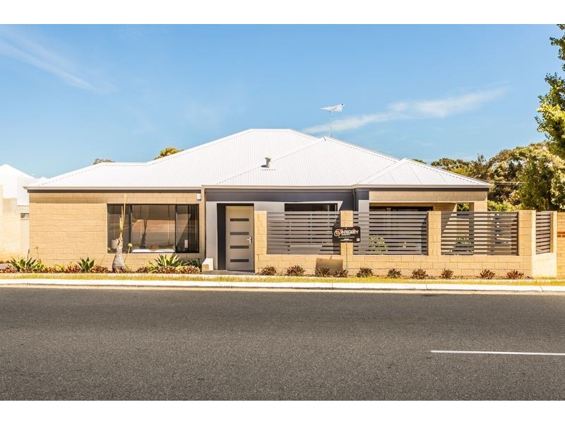 393 Carrington Street, Hamilton Hill WA 6163