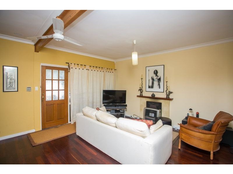 38 Bromley Road, Hilton WA 6163