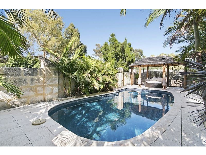 23 Arnold Crescent, Kardinya WA 6163