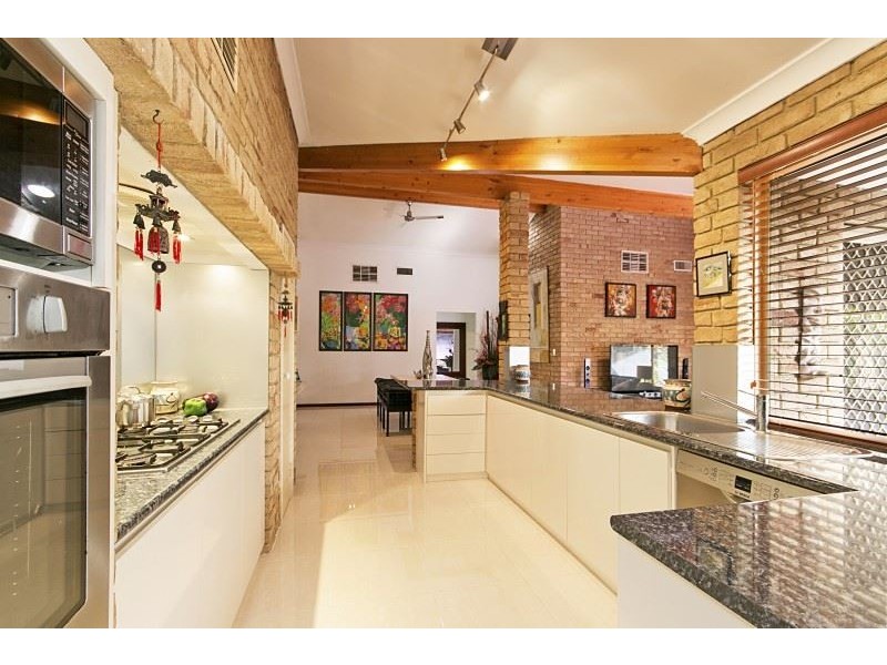 23 Arnold Crescent, Kardinya WA 6163